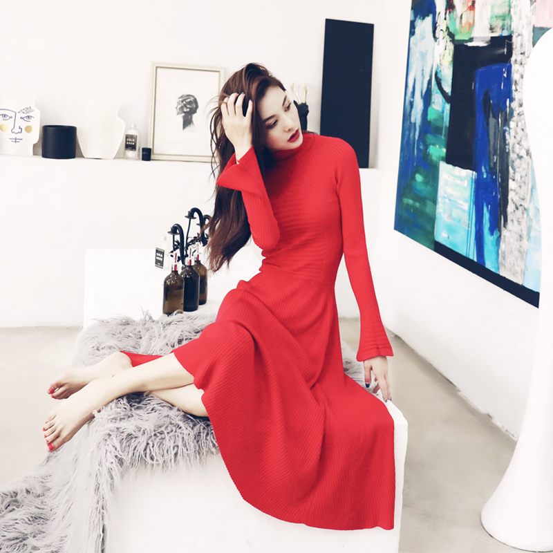 秋裝女2018新款初戀裙復古喇叭長袖針織連衣裙中長款冬季打底裙潮