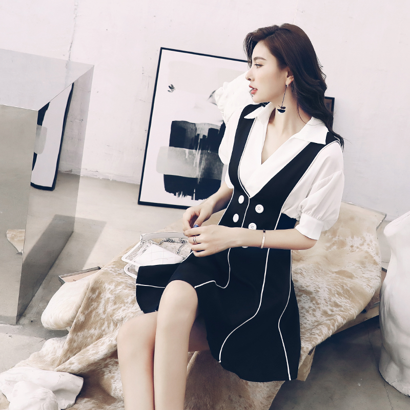 2018夏季新款學院風V領寬松短袖襯衫上衣背帶收腰連衣裙女兩件套