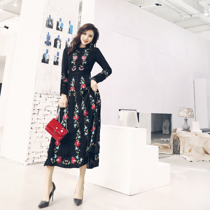 2018秋冬季名媛風長裙女裝新款中國風刺繡復古長袖連衣裙優雅裙子